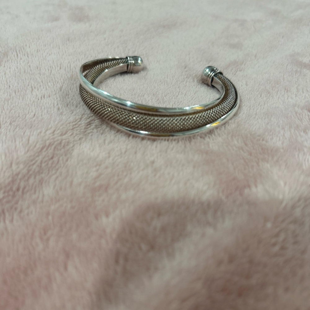 Tiffany & Co Polished Sterling Silver And Mesh Twist Cuff Bracelet 37.5 Grams - Picture 8 of 10